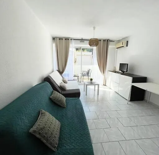 Superbe Studio En Avec Piscine Appartement *